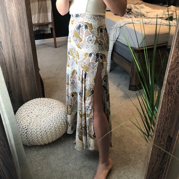 šFREE PEOPLEšMAXI SKIRT - Picture 10 of 11